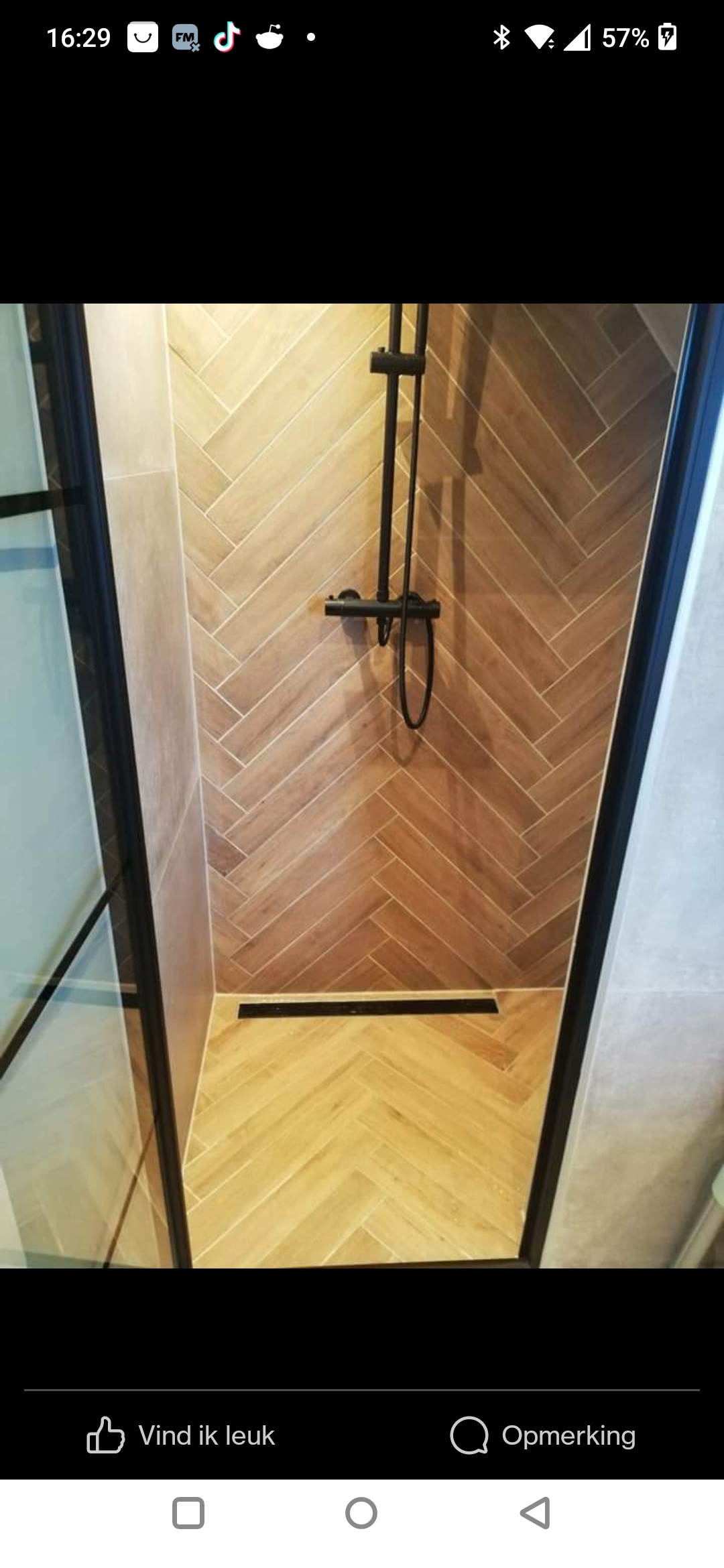 Visgraat douche tegelwerk